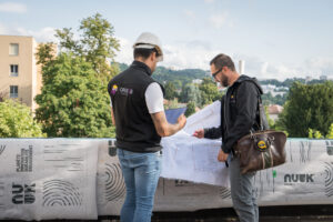 Scène de travail illustrant l’impact des images en entreprise